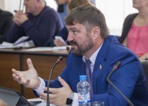Владислав Атмахов: «Есть разные системы формирования местного самоуправления, их надо просто предложить»