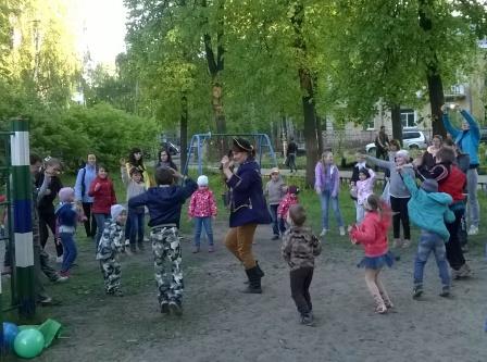 Зажигательные праздники для ребят в ТОС Сормовского района