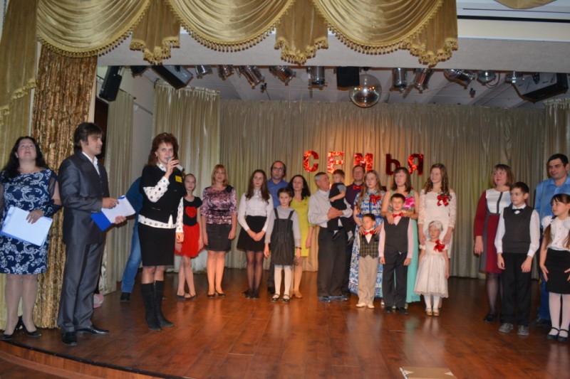 Надежда Мельникова поздравила участников фестиваля «Семья года. Моя семейная династия»
