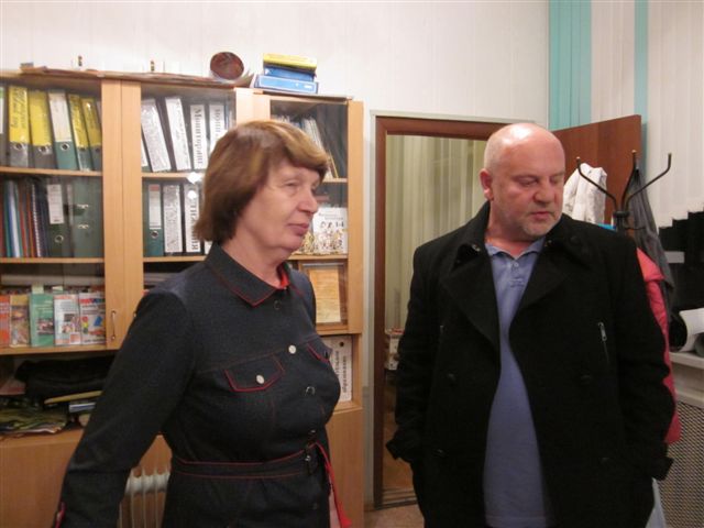 Депутат Андрей Дранишников поздравил женщин с Днем матери