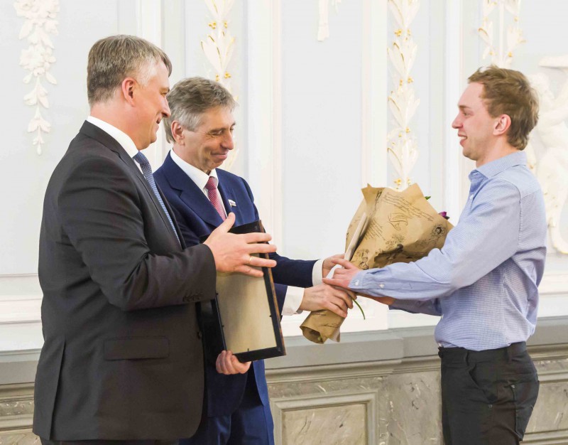 Иван Карнилин и Сергей Белов поздравили деятелей культуры  с профессиональными праздниками