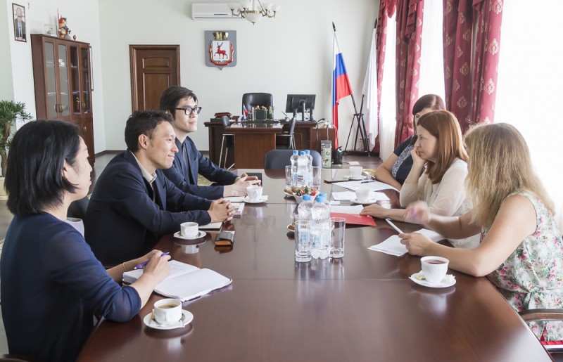 Елизавета Солонченко провела встречу с российскими представителями японского бренда Юникло (UNIQLO)