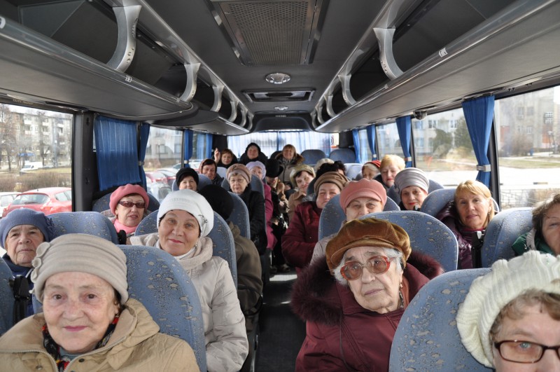 Анна Татаринцева организовала автобусную экскурсию для совета ветеранов войны, труда, вооруженных сил и правоохранительных органов Советского района