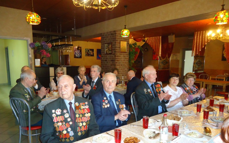 В Московском районе в ТОС микрорайона Орджоникидзе поздравляют ветеранов Войны и тружеников тыла