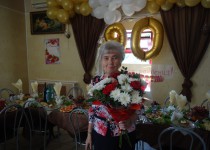 ТОС Орджоникидзе поздравляет с юбилеем Назарову Лидию Ивановну