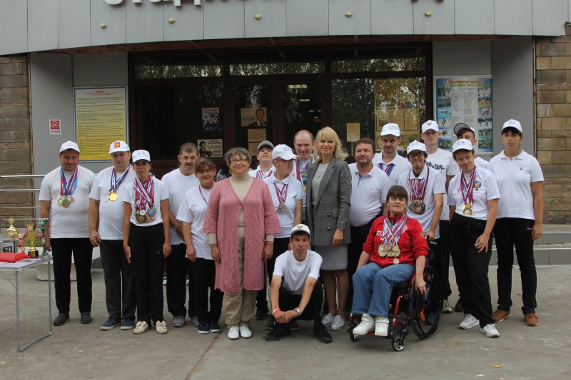 Анна Татаринцева поздравила команду организации «Конкорт» с победой на фестивале «Пара-Арт»