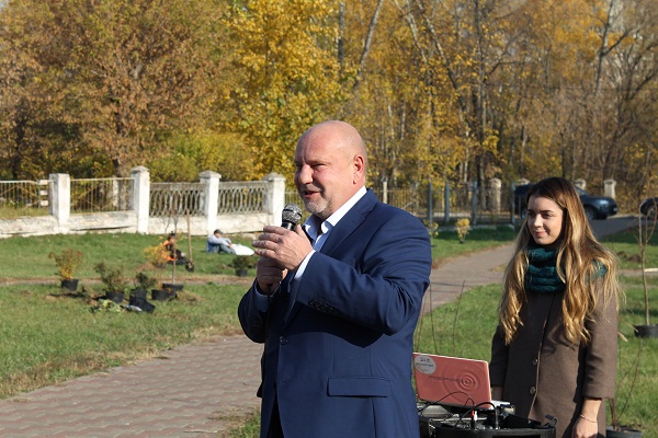 Андрей Дранишников принял участие в открытии аллеи в честь 100-летия ВЛКСМ
