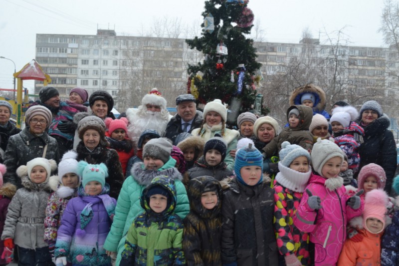 Надежда Мельникова поздравила жителей Ленинского района  с Новым годом