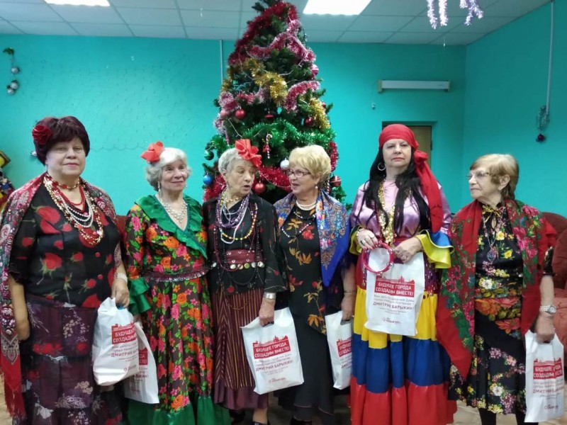 Дмитрий Барыкин поздравил пожилых одиноких канавинцев с наступающим Новым годом