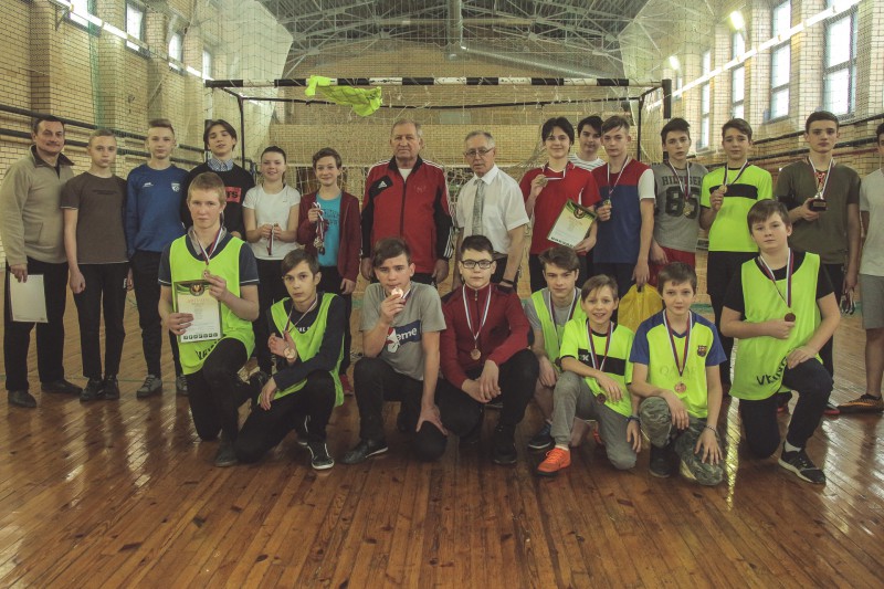 Игорь Богданов организовал турнир по футболу среди школьников Ленинского района