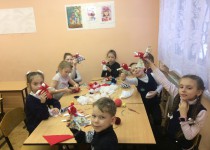 Совет ТОС Нартова провел для детей мастер-класс по изготовлению народной куклы
