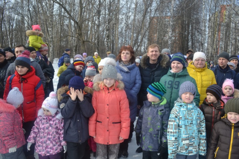Масленичные гуляния прошли в Ленинском районе при поддержке Максима Жука