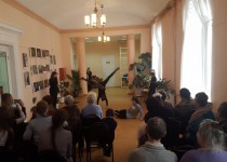В Совете общественного самоуправления ТОС поселка Комсомольский поздравили женщин с 8 Марта