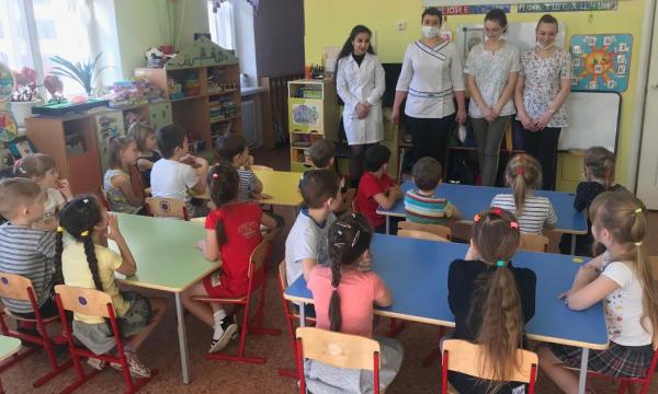 Администрация детского сада №97 поблагодарила Андрея Дранишникова за организацию Дня здоровья
