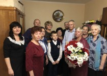 «Золотых» юбиляров супругов Смирновых чествовали в ТОС поселка Светлоярский и 7-го микрорайона