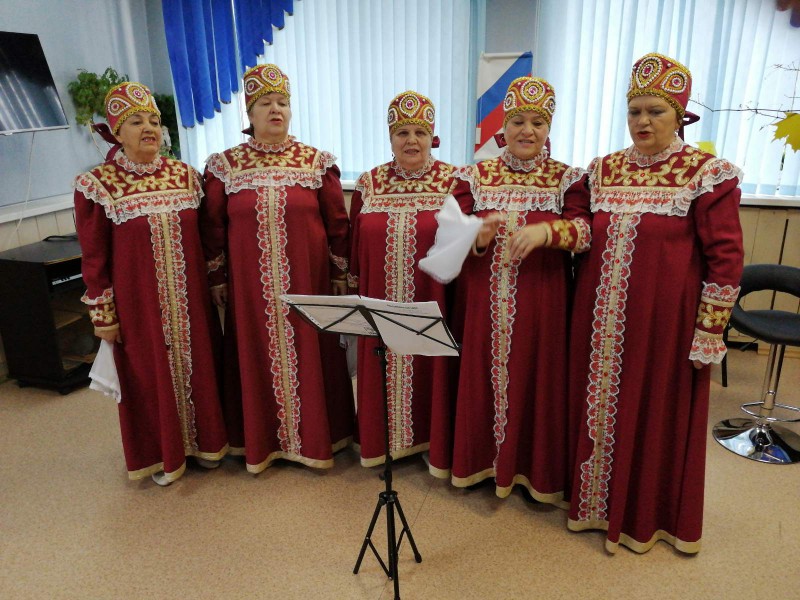 Вокальная группа «Рябинушка» Автозаводского района выступила с концертом для жителей Канавинского района