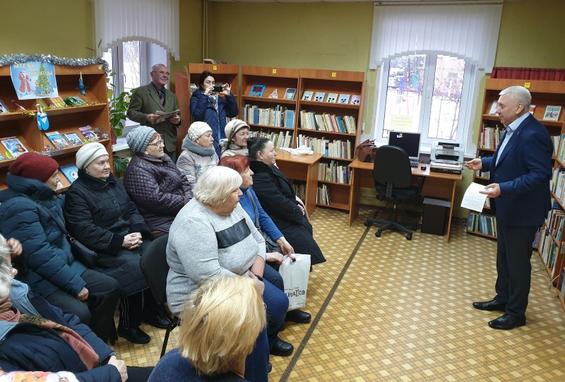 Шамиль Аляутдинов обсудил с жителями ул. Яблоневой проект по благоустройству памятника