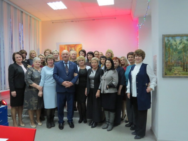 Ежегодная рождественская встреча женщин - руководителей Автозаводского района прошла при поддержке Владимира Амельченко