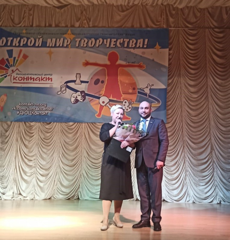 Владимир Поддымников поздравил коллектив и воспитанников центра «Контакт» с юбилеем
