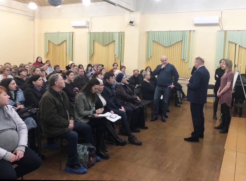 Андрей Дранишников обсудил с жителями будущее благоустройство парка Станкозавода