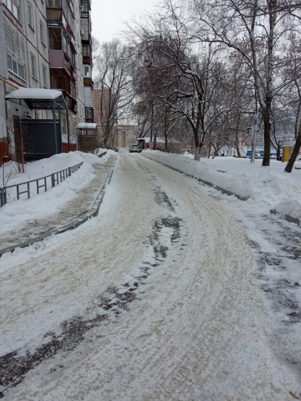 Жанна Скворцова проконтролировала уборку улиц от снега на территории округа