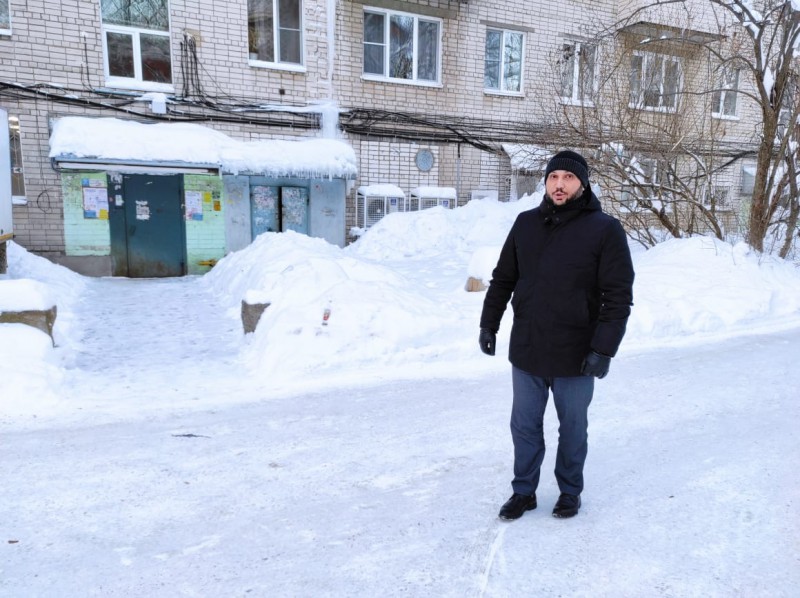 Владимир Поддымников-Гордеев провел мониторинг уборки снега в Приокском районе