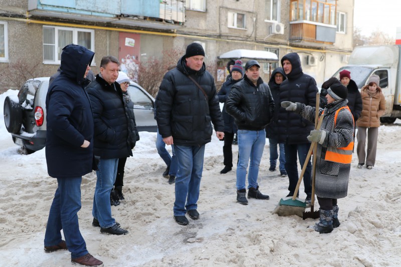 Депутаты городской Думы проверили качество уборки снега в Нижегородском и Советском районах