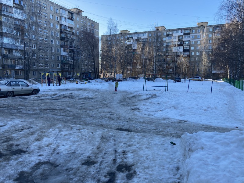 Карим Ибрагимов принял решение об установке детской площадки на улице Пермякова