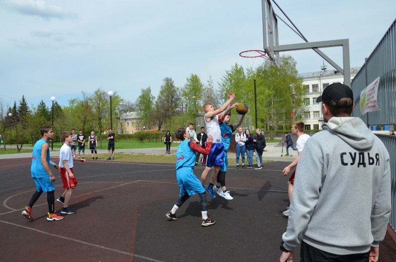 В ТОС микрорайона «Березовский» прошел традиционный турнир по баскетболу «День Победы»