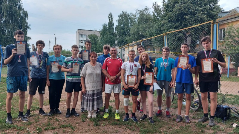 Турнир по волейболу в ТОС № 16 поселка Мостоотряд