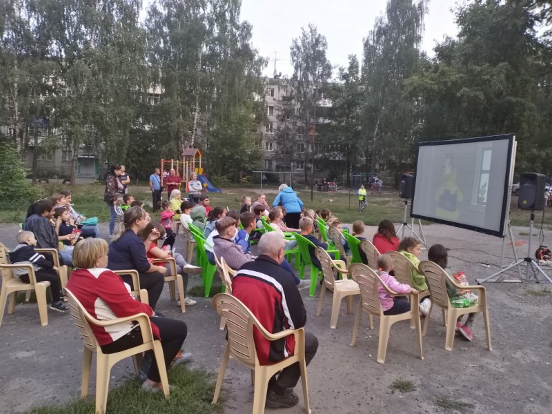 Кинодворик в ТОС поселка Светлоярский и 7-го микрорайона