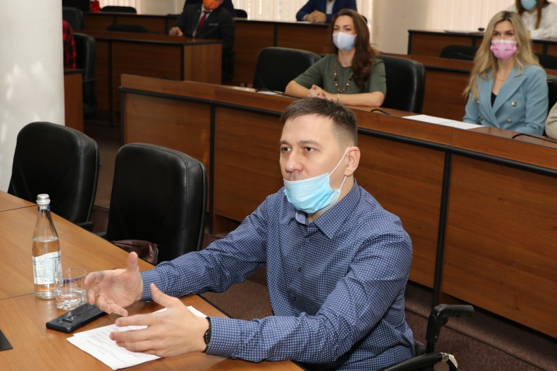 Роман Пономаренко принял участие в заседании Молодежной палаты