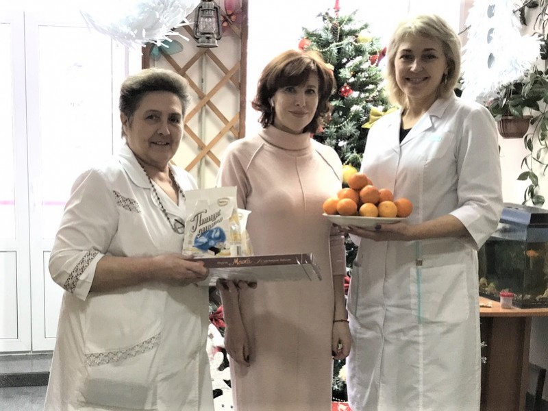 Оксана Дектерева поздравила с наступающим Новым годом пациентов паллиативного отделения больницы № 47