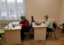 Жители ТОС № 3 продолжают обучаться компьютерной грамотности