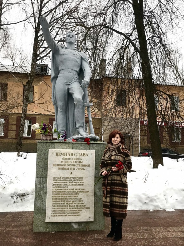 Оксана Дектерева приняла участие в акции «Защитим память героев»