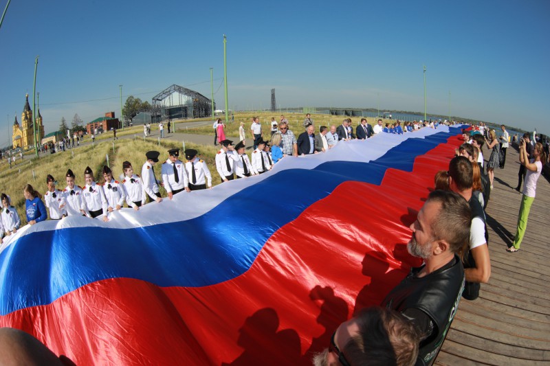 Мария Самоделкина приняла участие в акции, посвященной Дню Государственного флага Российской Федерации