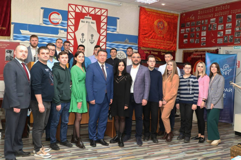 Члены Совета работающей молодежи Нижегородской области ознакомились  с работой завода «Красное Сормово»