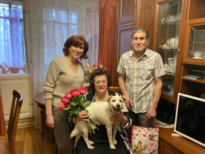 Оксана Дектерева поздравила с золотой свадьбой семью Физделей, проживающую в Нижегородском районе