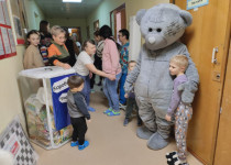 В Автозаводском районе прошла акция «Коробка храбрости» для поддержки детей, проходящих лечение в детской городской больнице № 25