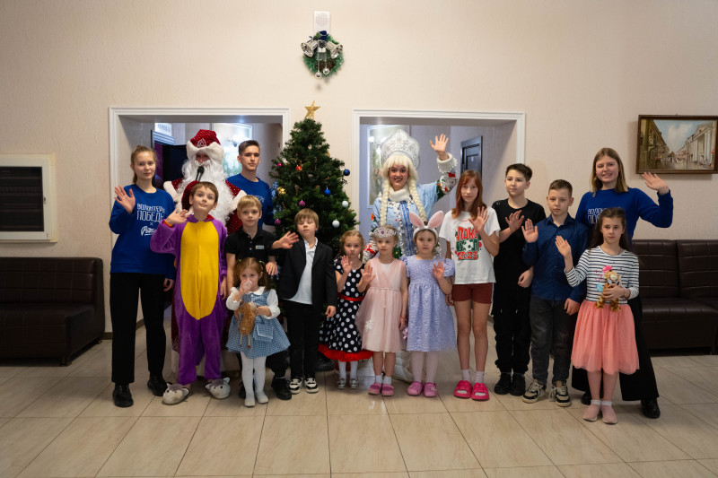 Мария Самоделкина организовала новогодние праздники в пунктах временного размещения жителей Донбасса