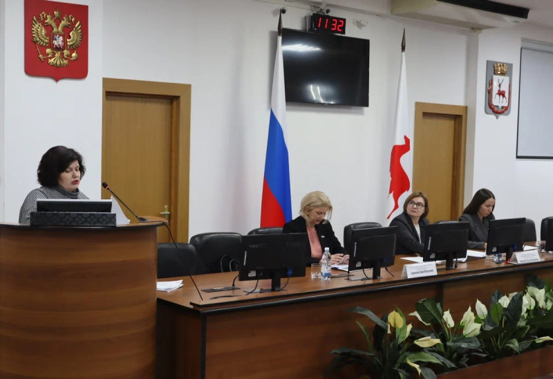 Депутаты обсудили внесение изменений в нормативные акты по присвоению почетных званий Нижнего Новгорода