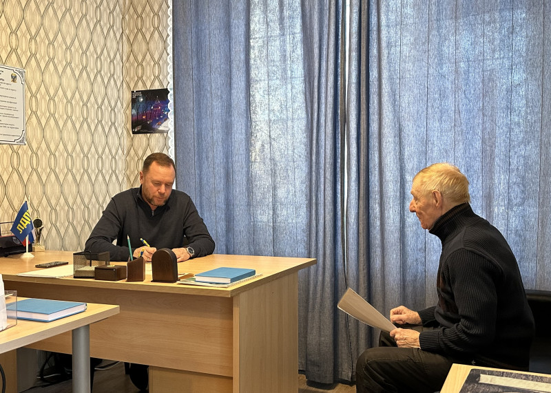 Депутат Николай Чернышов провел личный прием граждан