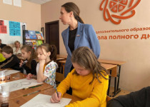 Оксана Смолина организовала мастер-класс для детей из многодетных семей