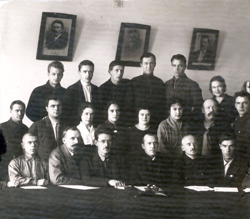 Президиум Нижгорсовета с председателемГ.Н.Амосовым. 1925