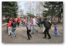   &raquo; Click to zoom ->