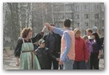   &raquo; Click to zoom ->