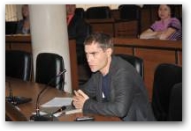   &raquo; Click to zoom ->