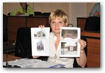   &raquo; Click to zoom ->