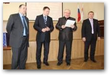   &raquo; Click to zoom ->