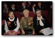   &raquo; Click to zoom ->